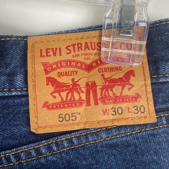 EUC Levi’s 505 Straight Leg Classic Fit Medium Wash Jeans -Size 30x30 - Picture 4 of 7